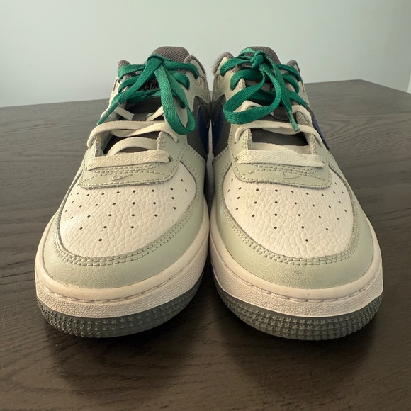 Big Kid's Nike Air Force 1 LV8 1 Light Silver/Deep Royal Blue (FB9035 001) - 6Y - Picture 3 of 10